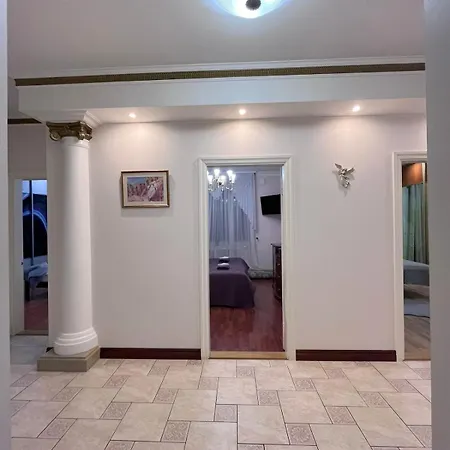 Apartment Elegant 5 Bedr With Sauna In The Centre, Near Viru And Old Town, With Private Parking *