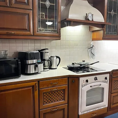 Elegant 5 Bedr With Sauna In The Centre, Near Viru And Old Town, With Private Parking Apartment *