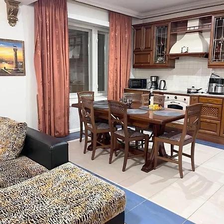 Lejlighed Elegant 5 Bedr With Sauna In The Centre, Near Viru And Old Town, With Private Parking