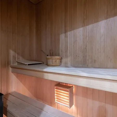 Lejlighed Elegant 5 Bedr With Sauna In The Centre, Near Viru And Old Town, With Private Parking *