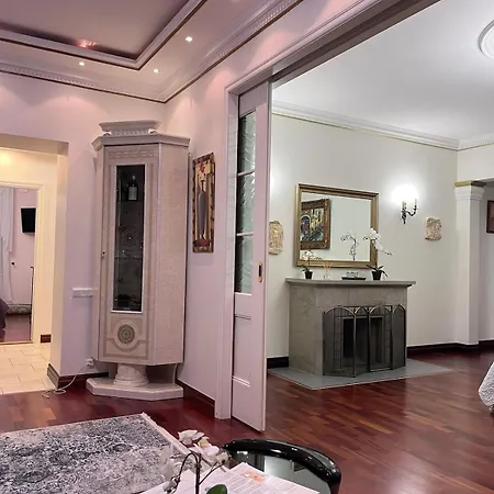 Elegant 5 Bedr With Sauna In The Centre, Near Viru And Old Town, With Private Parking