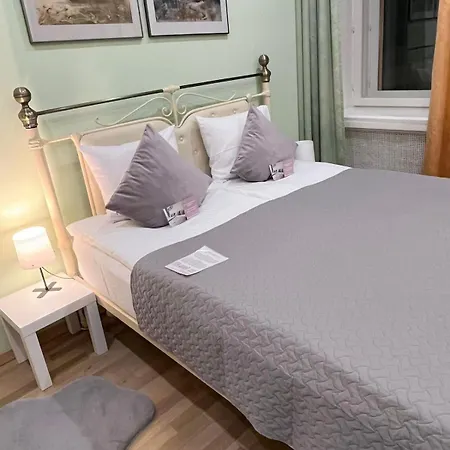 Elegant 5 Bedr With Sauna In The Centre, Near Viru And Old Town, With Private Parking Apartment Tallinn