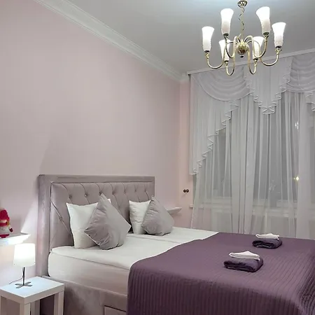 Апартаменти Elegant 5 Bedr With Sauna In The Centre, Near Viru And Old Town, With Private Parking Таллінн