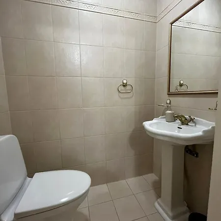 Apartment Elegant 5 Bedr With Sauna In The Centre, Near Viru And Old Town, With Private Parking