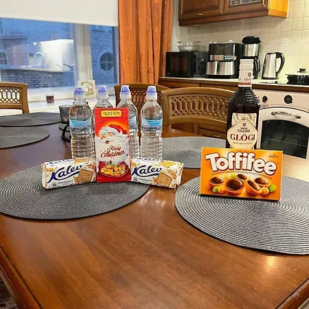 Elegant 5 Bedr With Sauna In The Centre, Near Viru And Old Town, With Private Parking Tallinn