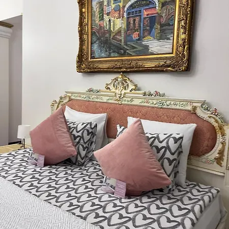 Elegant 5 Bedr With Sauna In The Centre, Near Viru And Old Town, With Private Parking Apartment Tallinn