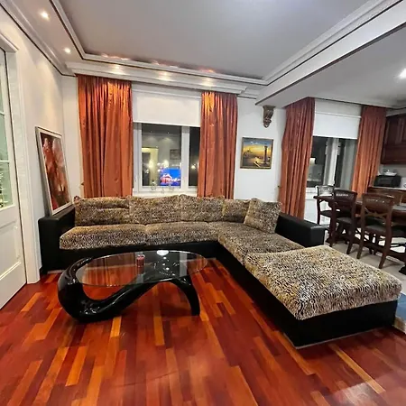 Elegant 5 Bedr With Sauna In The Centre, Near Viru And Old Town, With Private Parking