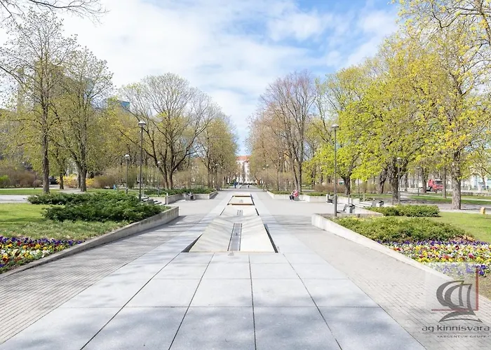 Elegant 5 Bedr With Sauna In The Centre, Near Viru And Old Town, With Private Parking Appartement Tallinn