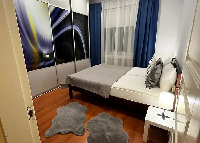 Elegant 5 Bedr With Sauna In The Centre, Near Viru And Old Town, With Private Parking Tallinn