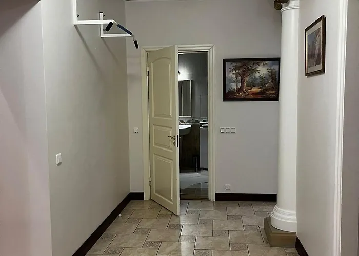 Elegant 5 Bedr With Sauna In The Centre, Near Viru And Old Town, With Private Parking