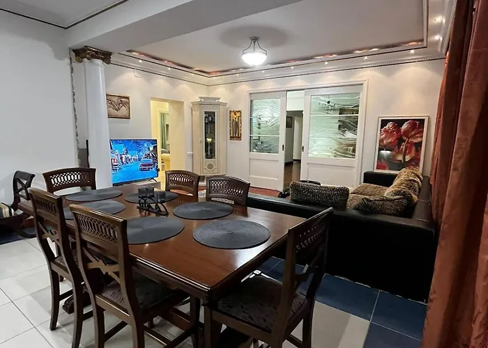 Elegant 5 Bedr With Sauna In The Centre, Near Viru And Old Town, With Private Parking *