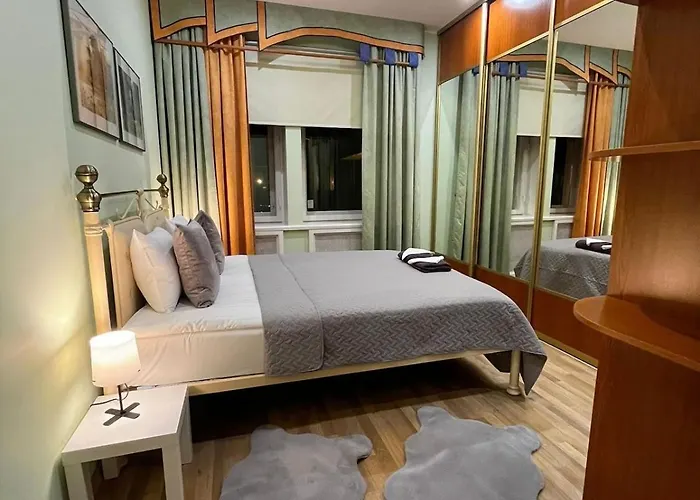 Elegant 5 Bedr With Sauna In The Centre, Near Viru And Old Town, With Private Parking * Tallinn