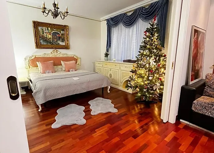 Elegant 5 Bedr With Sauna In The Centre, Near Viru And Old Town, With Private Parking Appartement