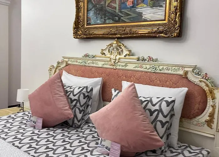 Elegant 5 Bedr With Sauna In The Centre, Near Viru And Old Town, With Private Parking Appartement Tallinn