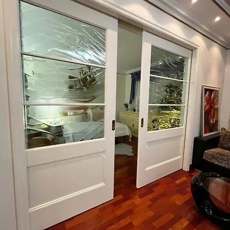 Elegant 5 Bedr With Sauna In The Centre, Near Viru And Old Town, With Private Parking 아파트 *