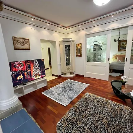 Elegant 5 Bedr With Sauna In The Centre, Near Viru And Old Town, With Private Parking