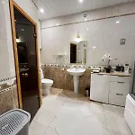 Korter Elegant 5 Bedr With Sauna In The Centre, Near Viru And Old Town, With Private Parking Tallinn